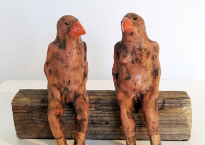 Katja Abbott, Desmond and Molly (Life Goes On), 2021, ceramic and found object